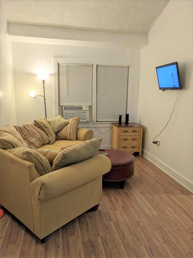 Historic Hill Apt1 Tuskegee Exterior photo